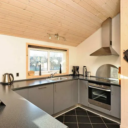 Four-bedroom Holiday In 5 Holiday home *