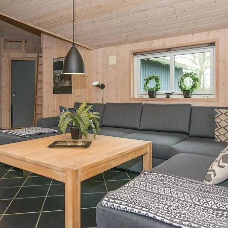 Four-bedroom Holiday In 5 بيت للعطل